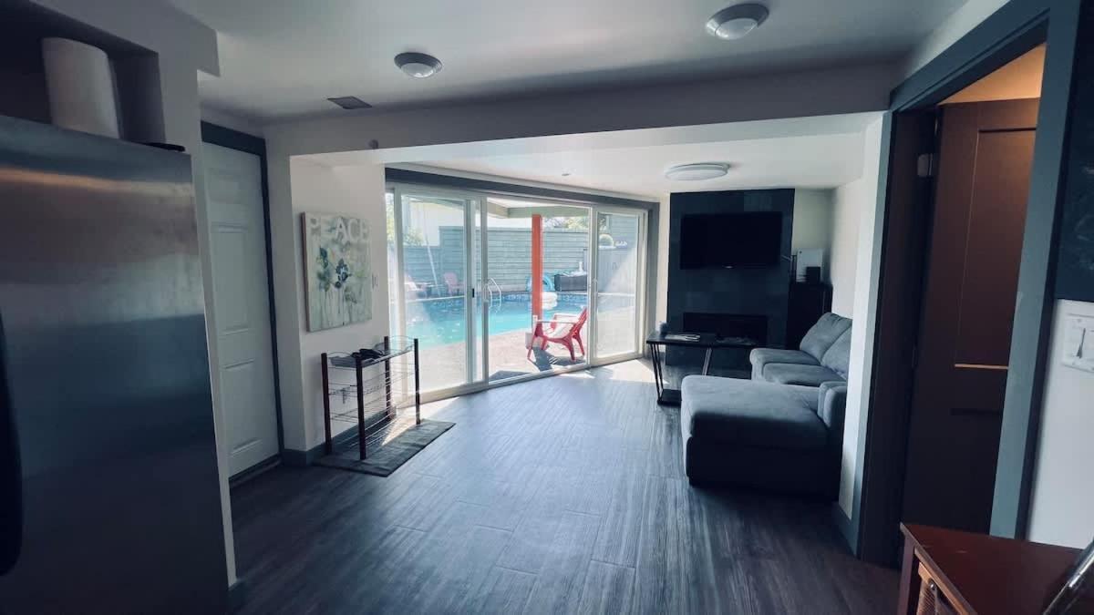 Tranquil Oasis 2 Bedroom Suite With Pool View Victoria Exterior photo